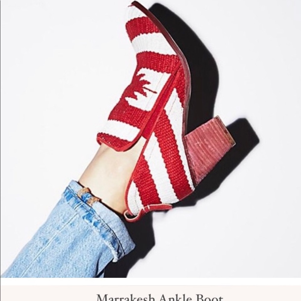 🎉HP🎉FreePeople Jeffrey Campbell Marrakesh Bootie